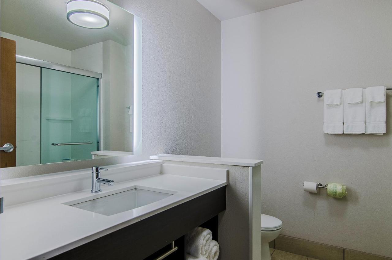 Holiday Inn Express & Suites - Atchison By Ihg Екстер'єр фото