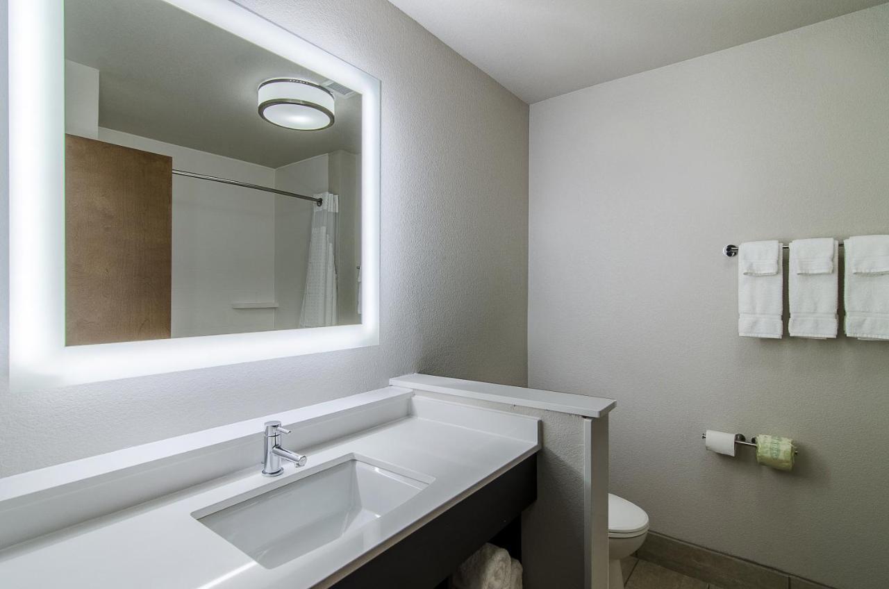 Holiday Inn Express & Suites - Atchison By Ihg Екстер'єр фото