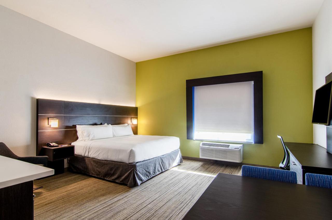Holiday Inn Express & Suites - Atchison By Ihg Екстер'єр фото