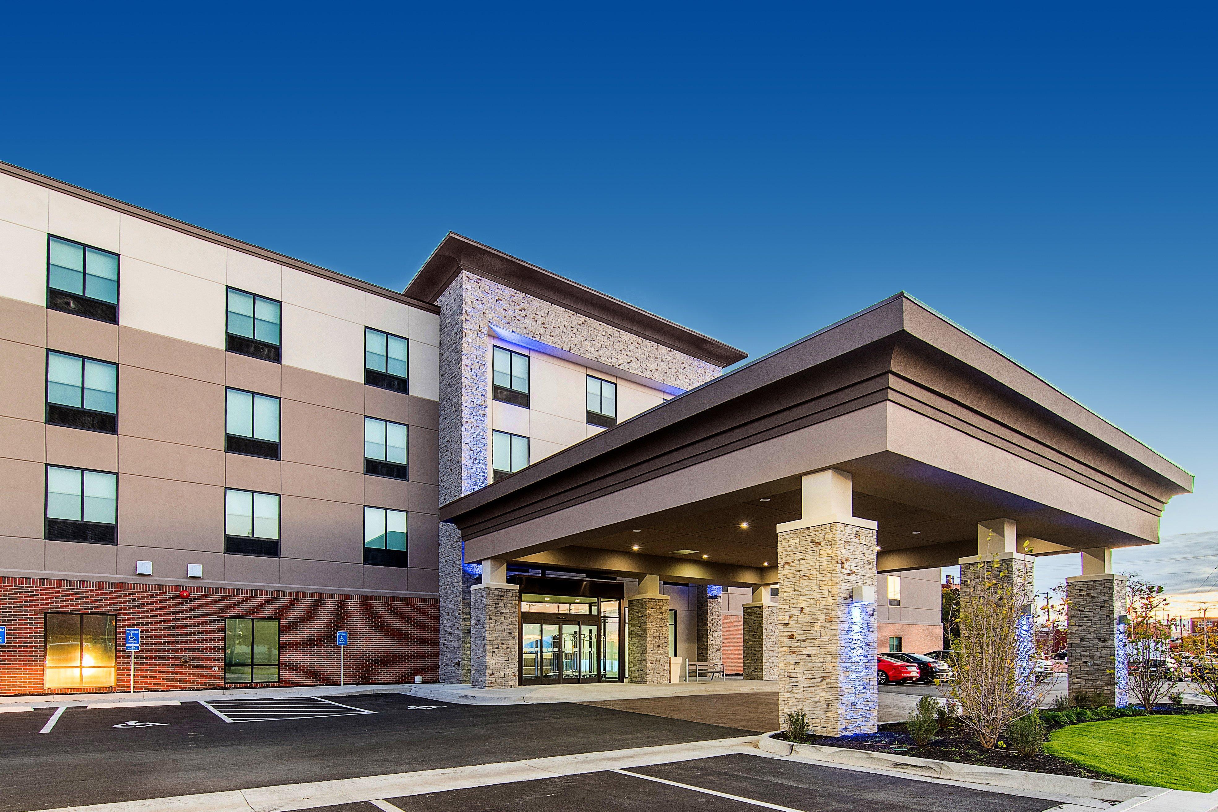 Holiday Inn Express & Suites - Atchison By Ihg Екстер'єр фото