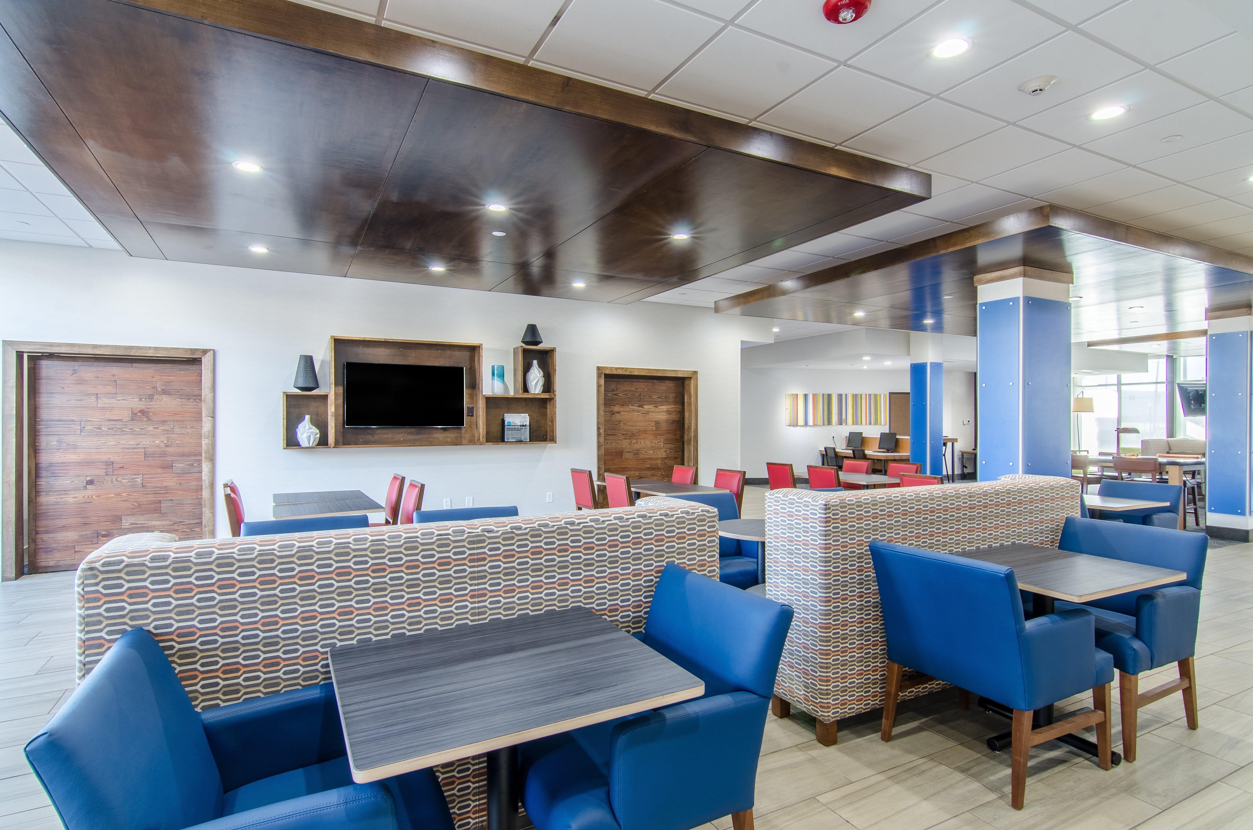 Holiday Inn Express & Suites - Atchison By Ihg Екстер'єр фото