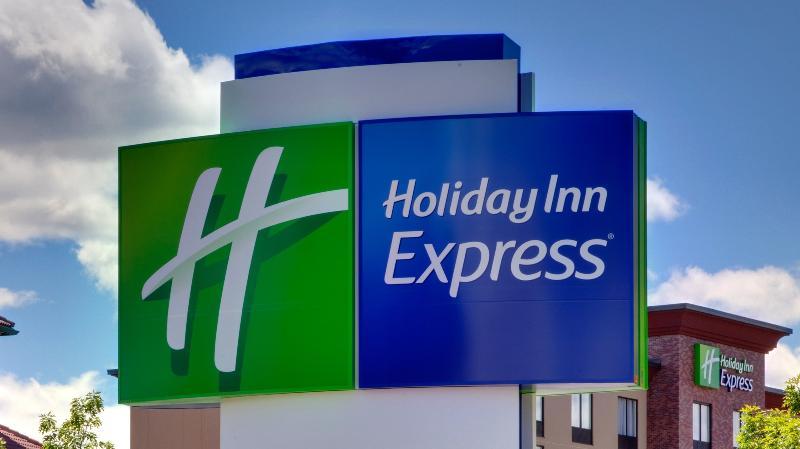 Holiday Inn Express & Suites - Atchison By Ihg Екстер'єр фото